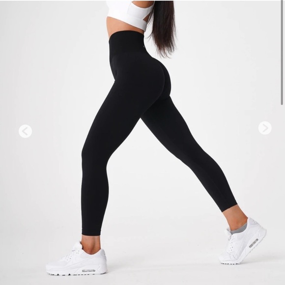 NVGTN Pants - NVGTN Black Solid Seamless Leggings